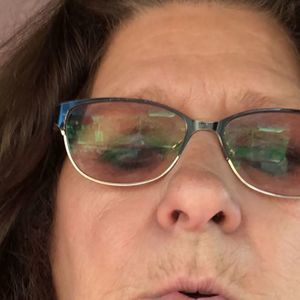 Meet your Posher, Brenda